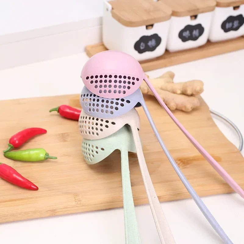 Cuillere a soupe couleur deposer