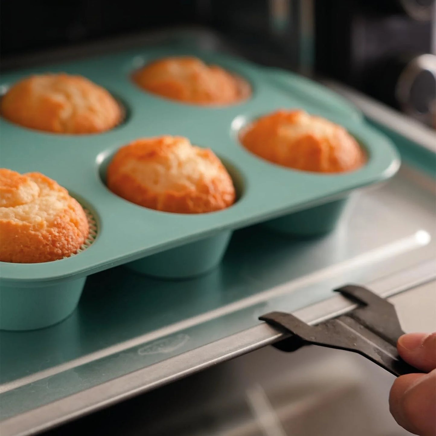 Moule a muffin bleu clair four